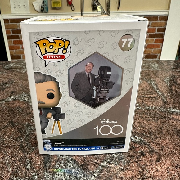 NWT Funko Pop! Walt Disney with camera - Picture 4 of 6